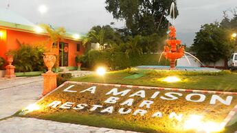 La Maison Hotel