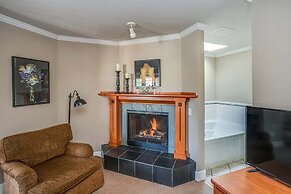 Cannon Beach Hotel Collection