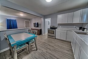 Aqua View Motel