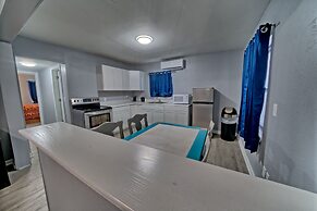 Aqua View Motel