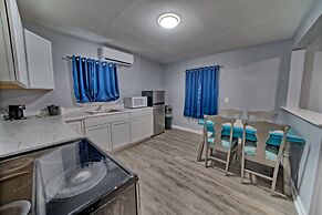 Aqua View Motel