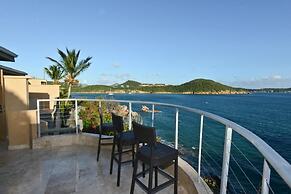 Lindbergh Bay Hotel and Villas