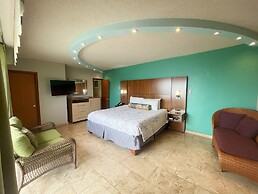 Lindbergh Bay Hotel and Villas