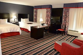 Hampton Inn & Suites Albany At Albany Mall