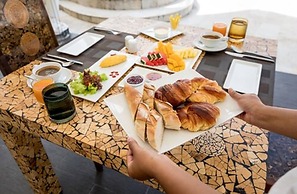 Beluga Boutique Hotel