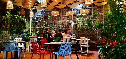 Lighthouse Boutique Hotel