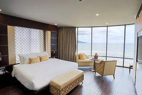 Holiday Beach Hotel Danang