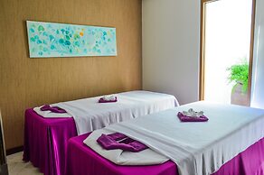 Holiday Beach Hotel Danang