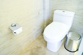 Holiday Beach Hotel Danang