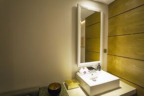 Holiday Beach Hotel Danang