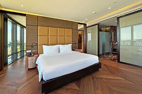 Holiday Beach Hotel Danang