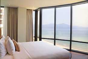 Holiday Beach Hotel Danang