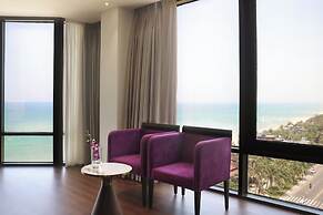 Holiday Beach Hotel Danang