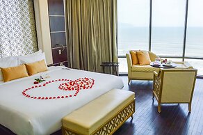 Holiday Beach Hotel Danang