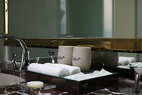 Holiday Beach Hotel Danang