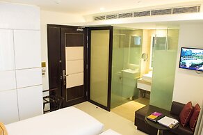 Holiday Beach Hotel Danang