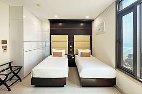 Holiday Beach Hotel Danang