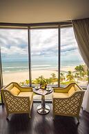 Holiday Beach Hotel Danang