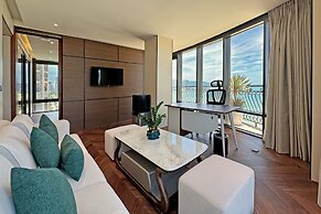 Holiday Beach Hotel Danang