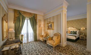 Royal Rose Abu Dhabi, a Curio by Hilton Affiliated Hotel