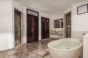 Legacy Hoi An Resort
