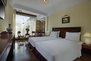 Classic Street Hotel