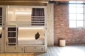 The Village Melbourne - Hostel