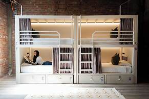 The Village Melbourne - Hostel