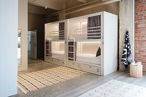 The Village Melbourne - Hostel