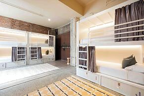 The Village Melbourne - Hostel