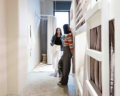 The Village Melbourne - Hostel