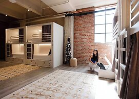 The Village Melbourne - Hostel