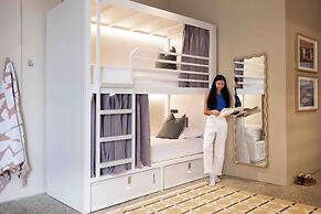 The Village Melbourne - Hostel