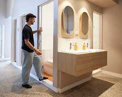 The Village Melbourne - Hostel