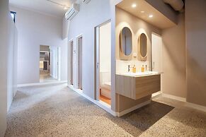 The Village Melbourne - Hostel