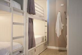 The Village Melbourne - Hostel