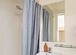 The Village Melbourne - Hostel