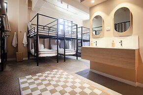 The Village Melbourne - Hostel