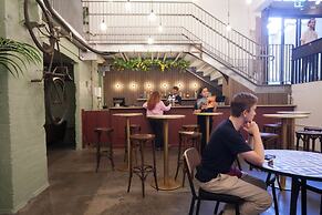 The Village Melbourne - Hostel