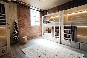 The Village Melbourne - Hostel