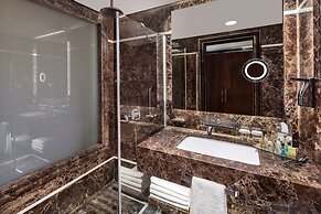 DoubleTree By Hilton Istanbul Gayrettepe