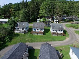 Bayside Inn & Marina