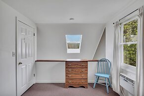 Bayside Inn & Marina