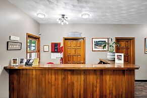 Bayside Inn & Marina