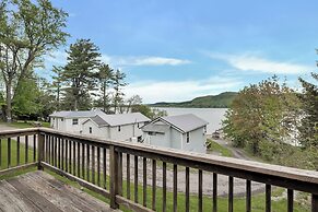 Bayside Inn & Marina