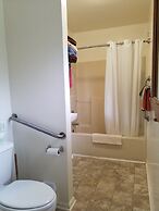 Bayside Inn & Marina