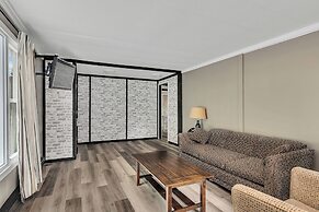 Bayside Inn & Marina