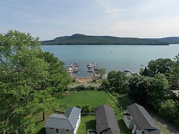 Bayside Inn & Marina