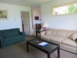 Bayside Inn & Marina