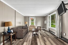 Bayside Inn & Marina